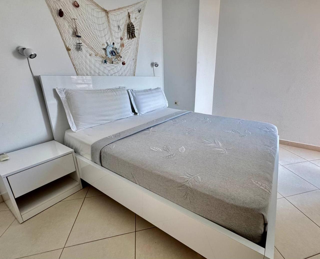 Del Mar Sea View Apartment Саранде Екстериор снимка