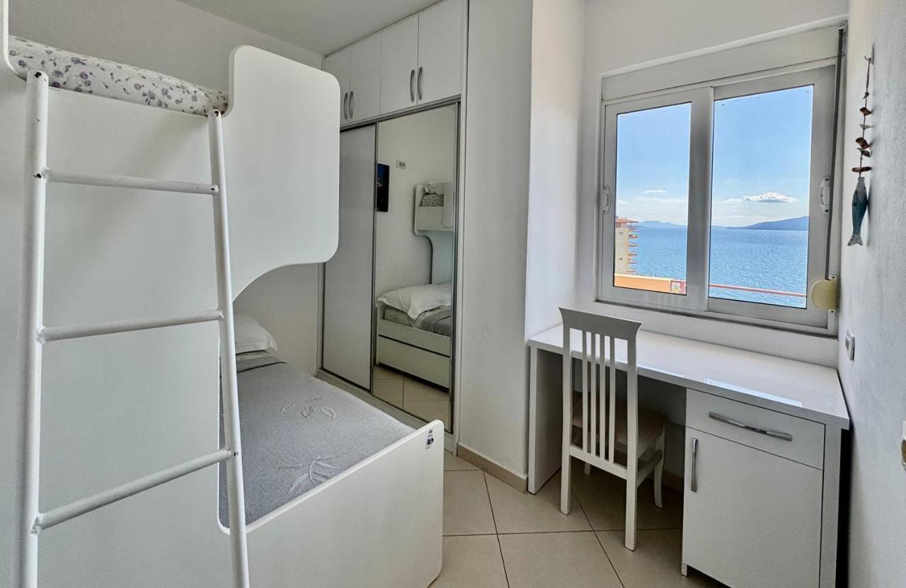 Del Mar Sea View Apartment Саранде Екстериор снимка