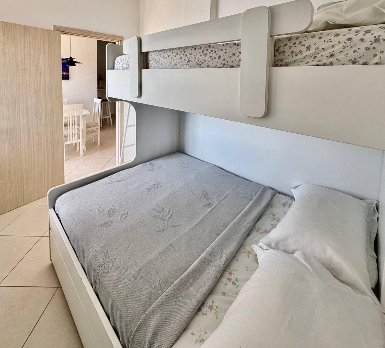 Del Mar Sea View Apartment Саранде Екстериор снимка