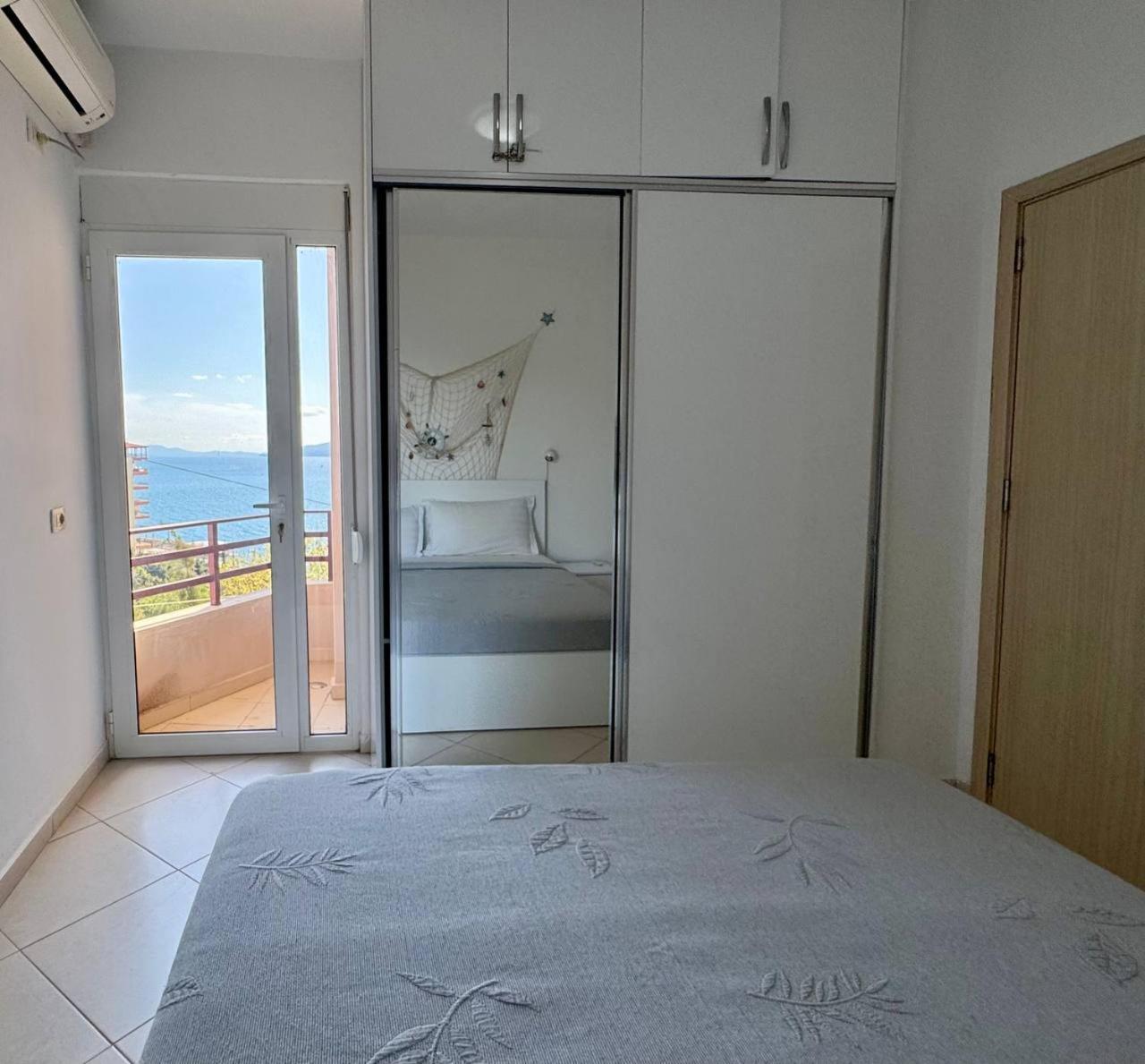 Del Mar Sea View Apartment Саранде Екстериор снимка